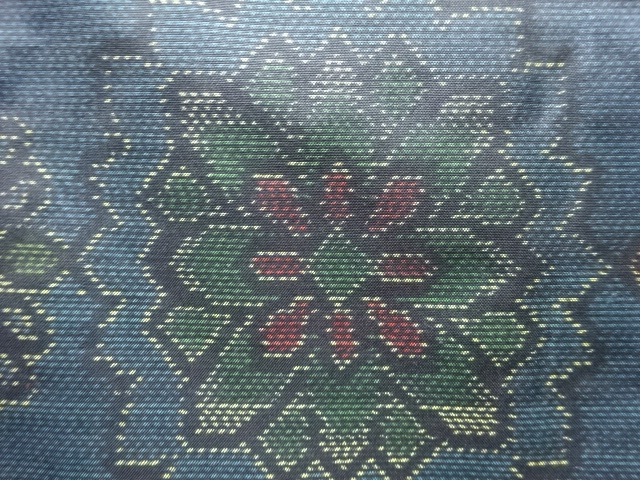 JAPANESE KIMONO / ANTIQUE KIMONO / SILK / DORO OSHIMA TSUMUGI / WOVEN FLOWER CREST